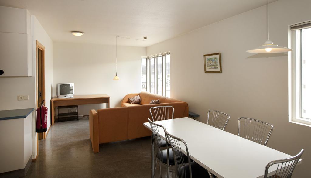 Sulur Guesthouse 2 อาคูเรย์รี ภายนอก รูปภาพ
